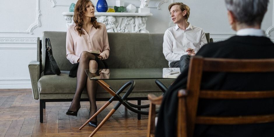 the-sprint-to-clarity-what-to-expect-from-short-term-divorce-therapy-image short term divorce counseling