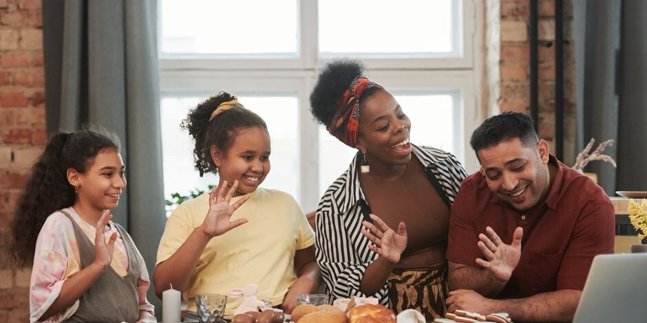 everything-you-need-to-know-about-family-counseling-online-and-techniques-image family counseling online